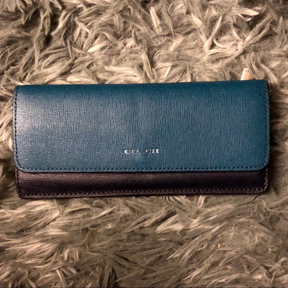 Authentic Coach blue two tone envelope wallet